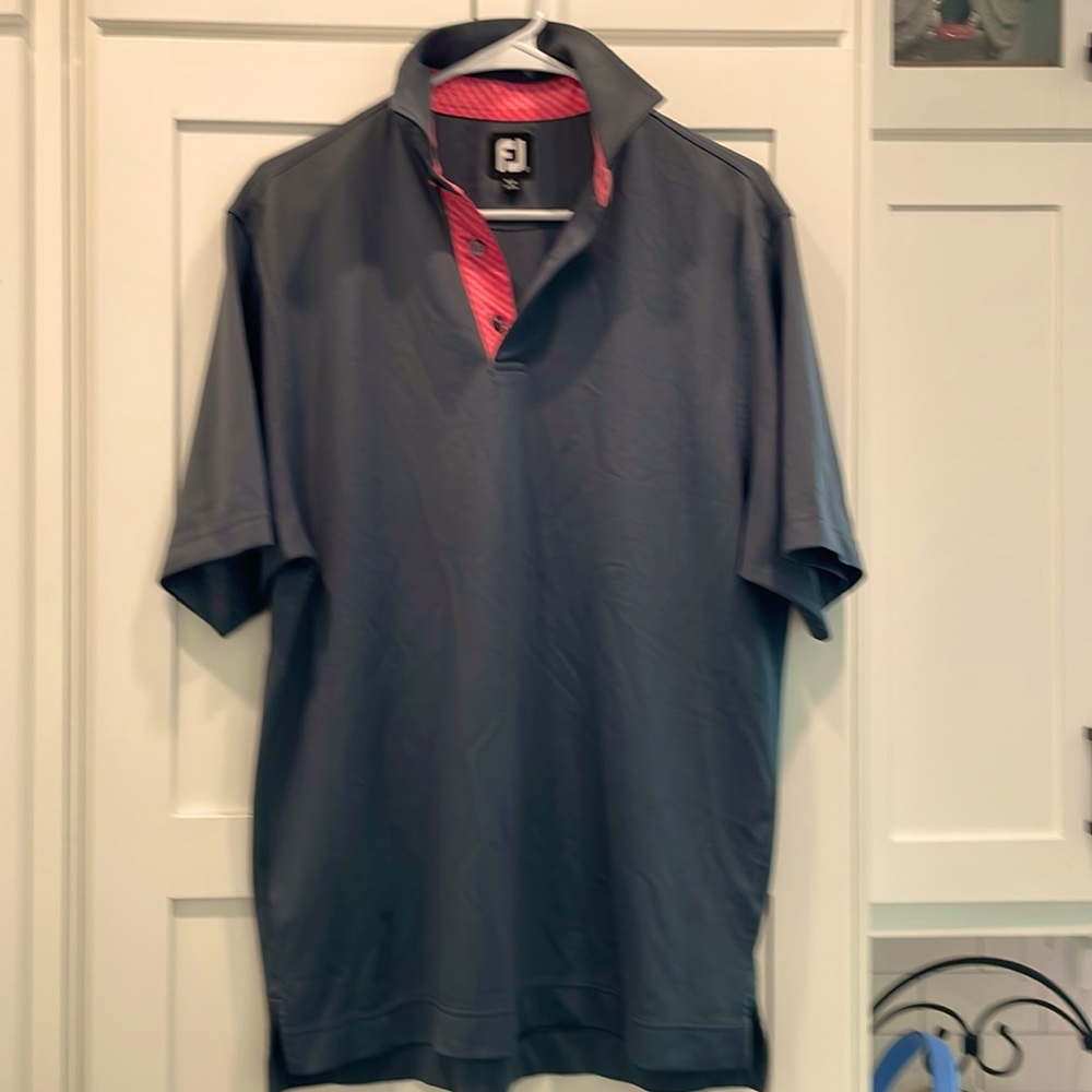 FootJoy Men’s Golf Shirt Gray w/ pink pattern accent. Size Large.